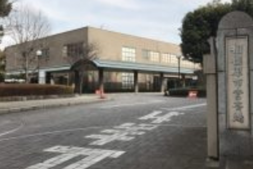 町田市の葬儀社であるファミリー福祉セレモニーが提携する相模原市営斎場の外観